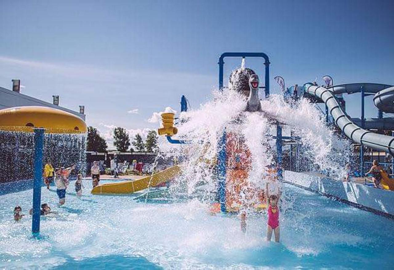95 Holiday Resort Unity 3 Bed Passes Included Брен Экстерьер фото